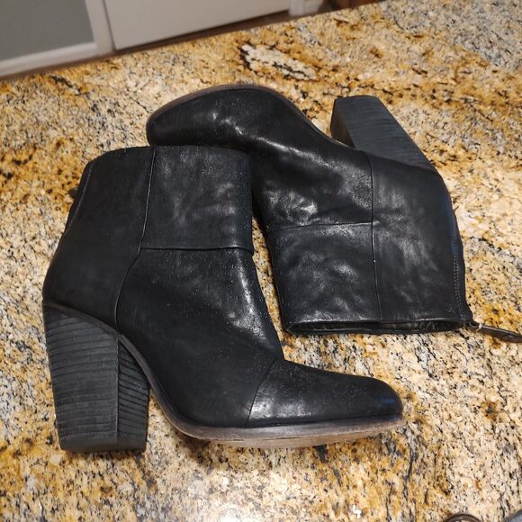 Rag & Bone Newbury Black Leather Ankle Bootie Zip Up Women's Size EU 39 US 8.5 - Picture 6 of 12